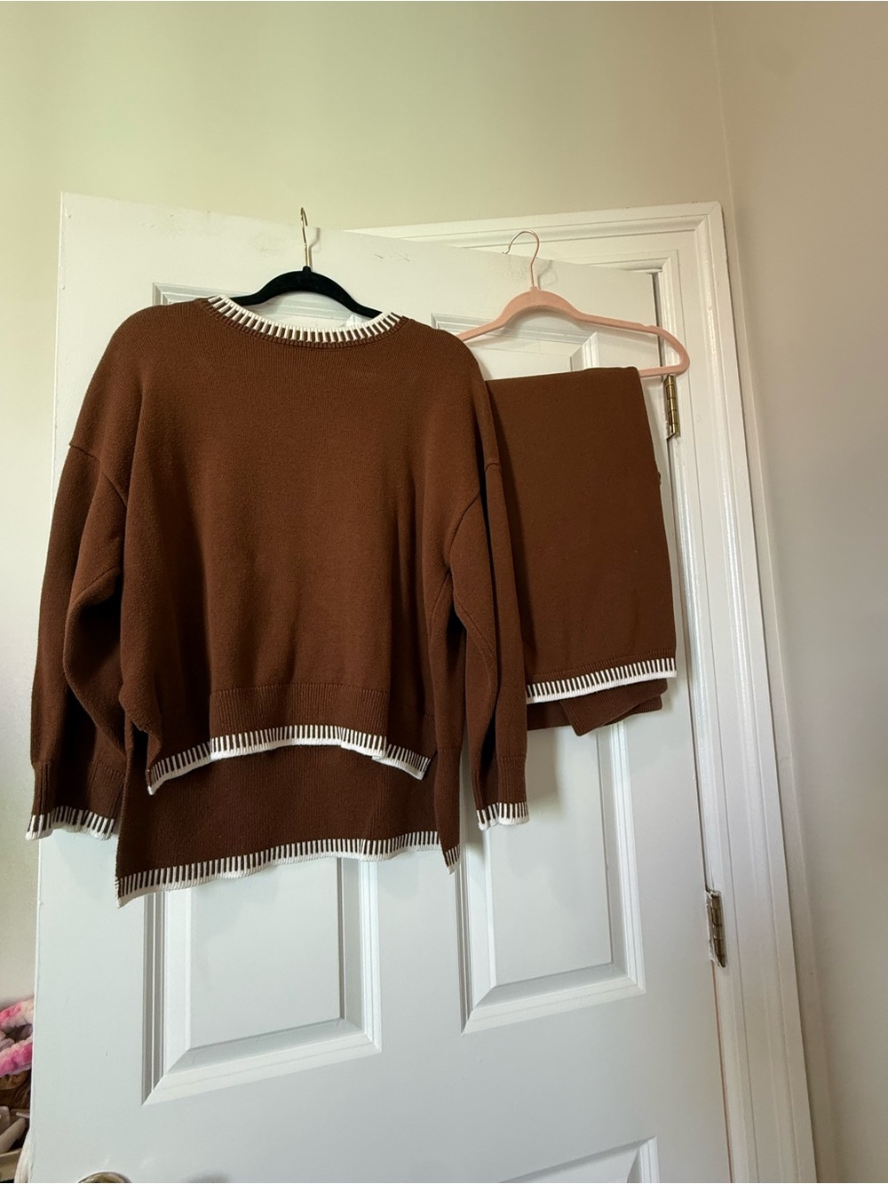 Women's Brown Crewneck Knit Sweater Set with White Trim